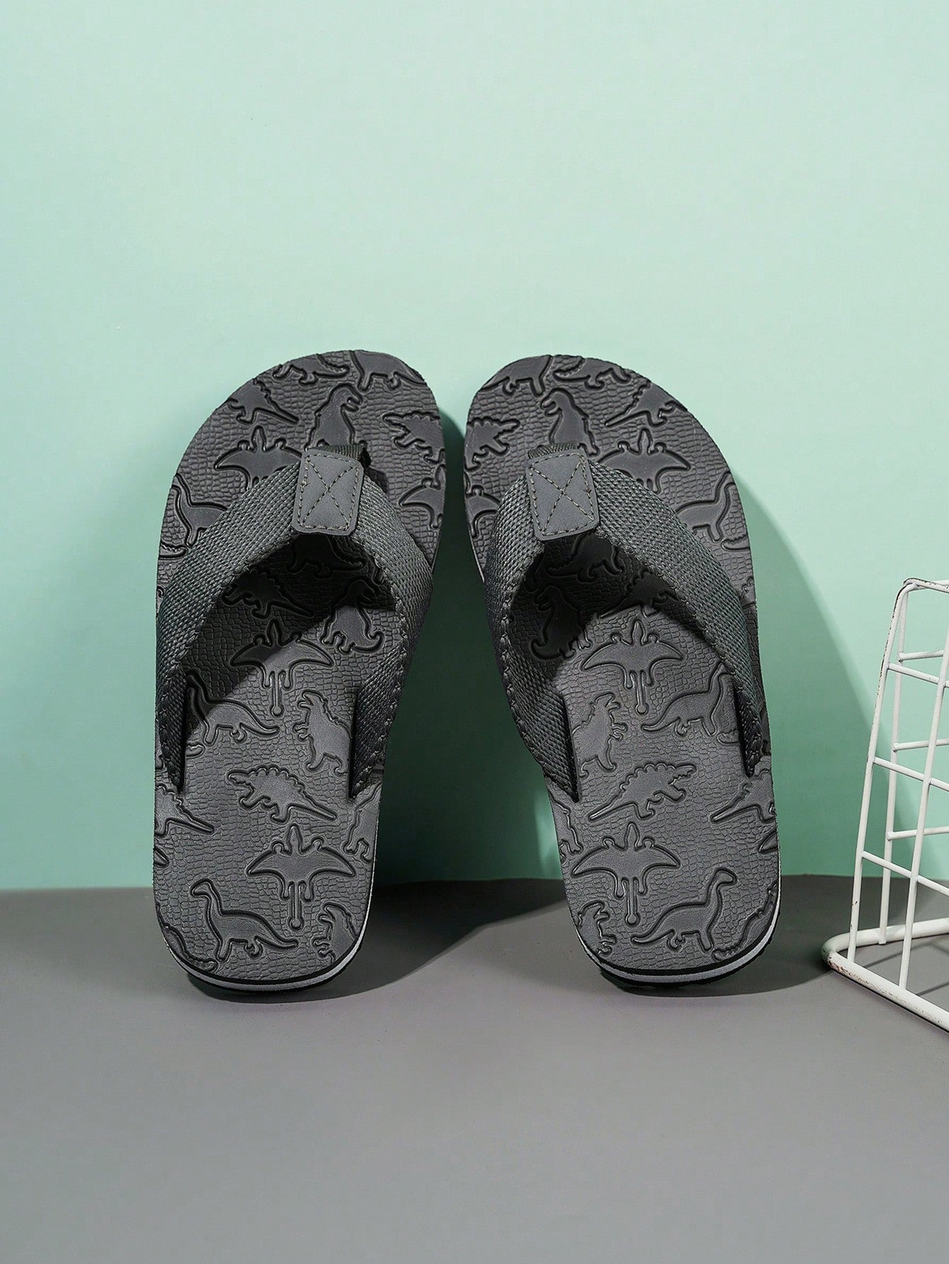 Boys' Summer Casual Cartoon Dinosaur Indoor/outdoor Flip Flops Grey