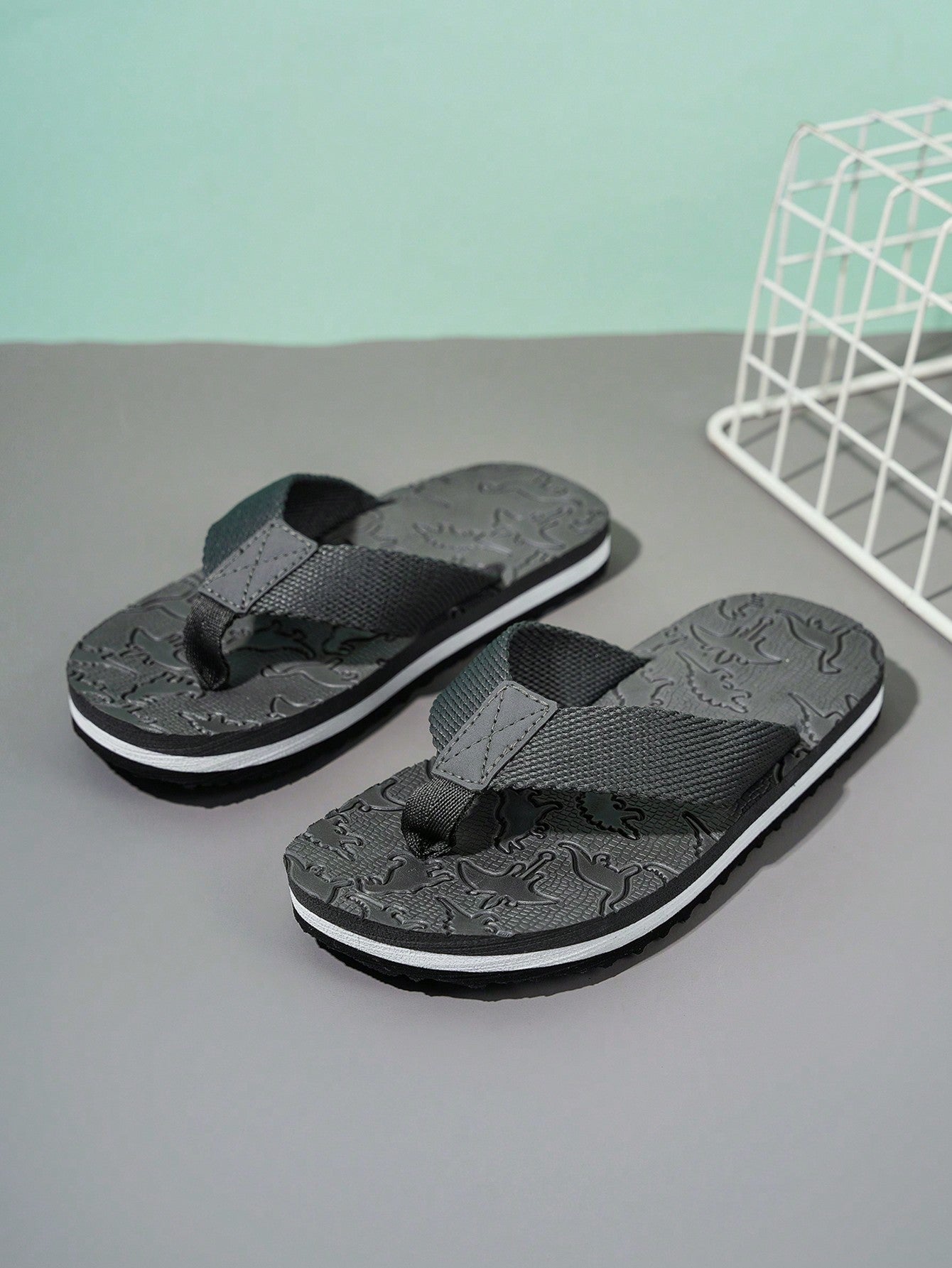 Boys' Summer Casual Cartoon Dinosaur Indoor/outdoor Flip Flops Grey