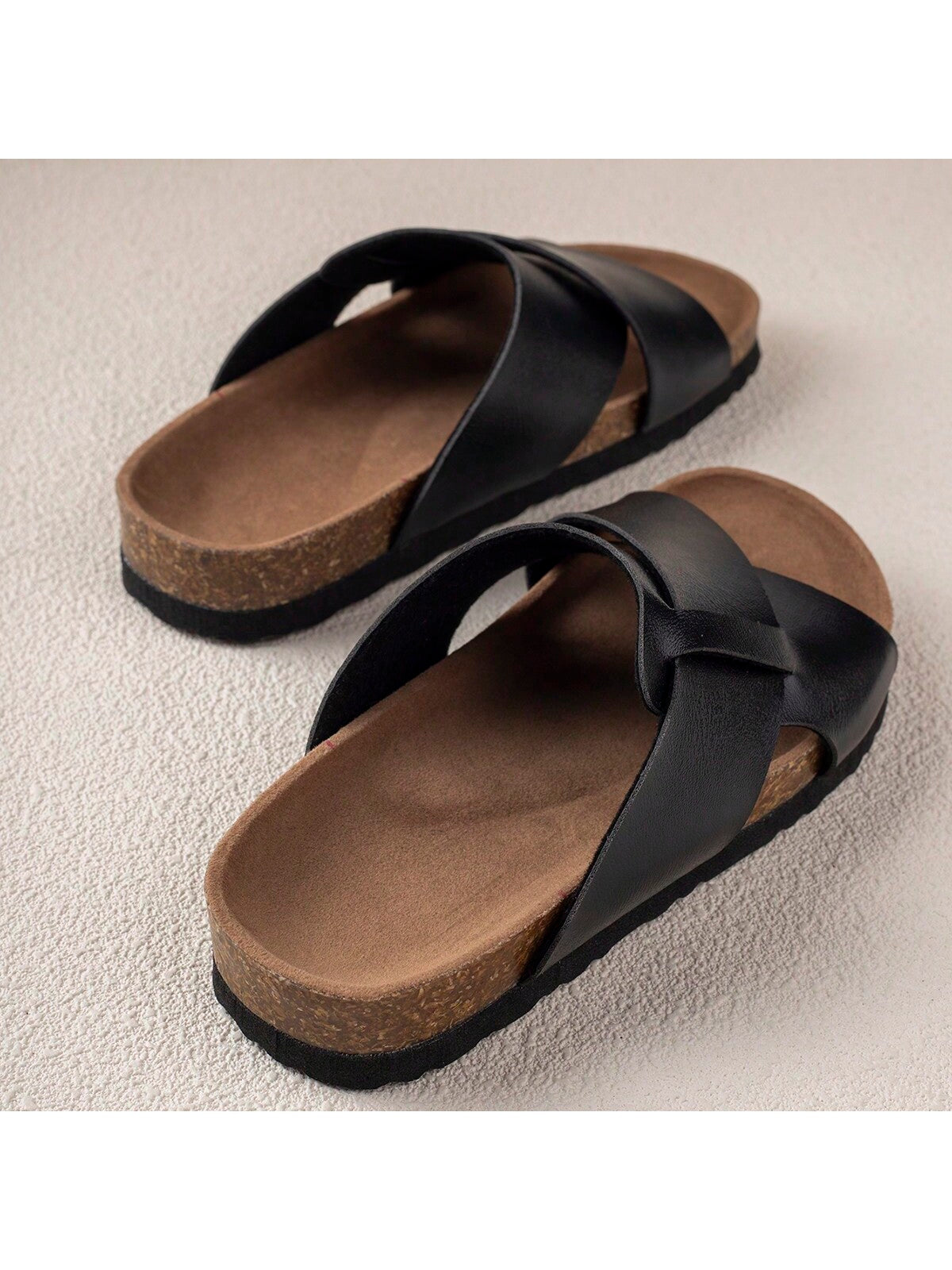 Comfortable, Simple, Fashionable And Versatile Wear-Resistant Lightweight Daily Flat Slippers, One Pair Black