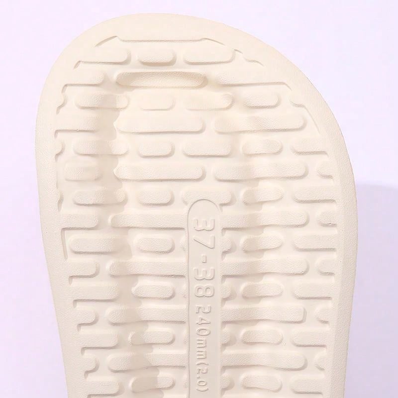New Summer Style Simple Outdoor Women Comfortable Thick-Soled Slippers With Anti-Slip Design For Indoor Use Beige