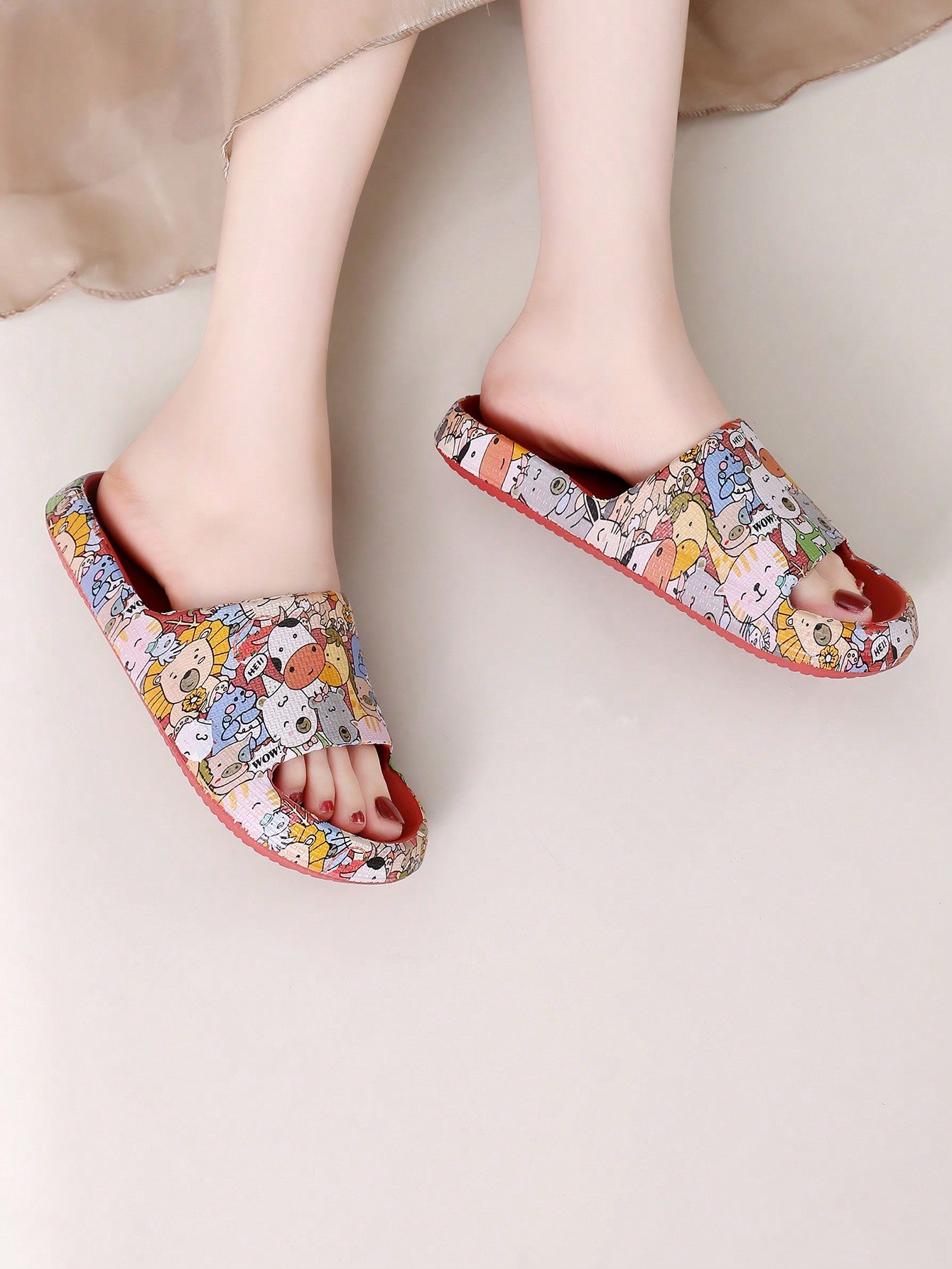 2024 New Style Cartoon Printed Animal Kingdom Slippers With Stepping Design, EVA Material For Outdoor And Summer, Fashionable Bathroom Slip-On Burgundy