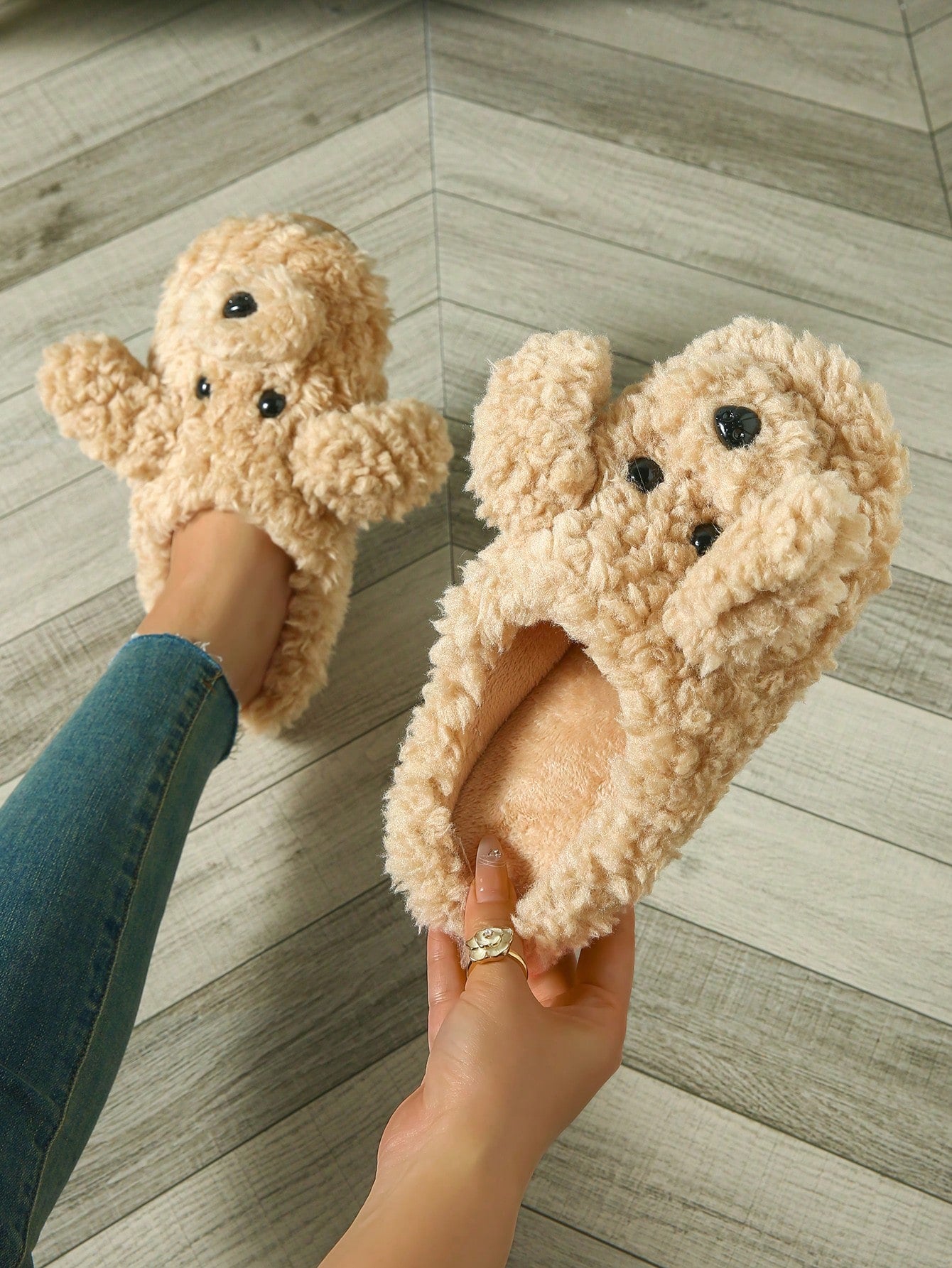 Cute Wind Plush Camel Color Teddy Dog Fashion Home Indoor And Outdoor Home Comfortable Ladies Slippers Camel