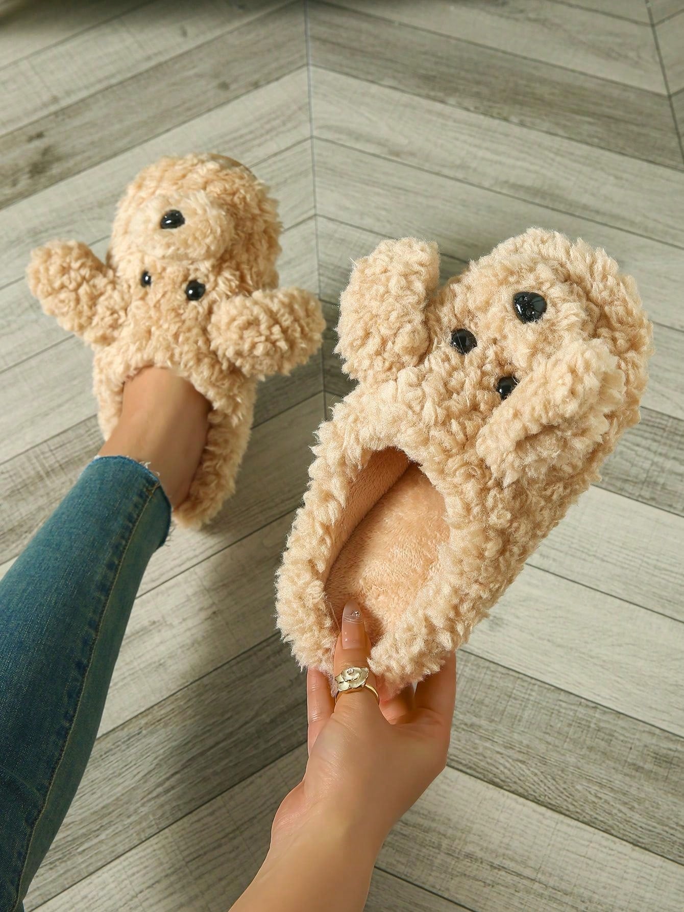 Cute Wind Plush Camel Color Teddy Dog Fashion Home Indoor And Outdoor Home Comfortable Ladies Slippers Camel