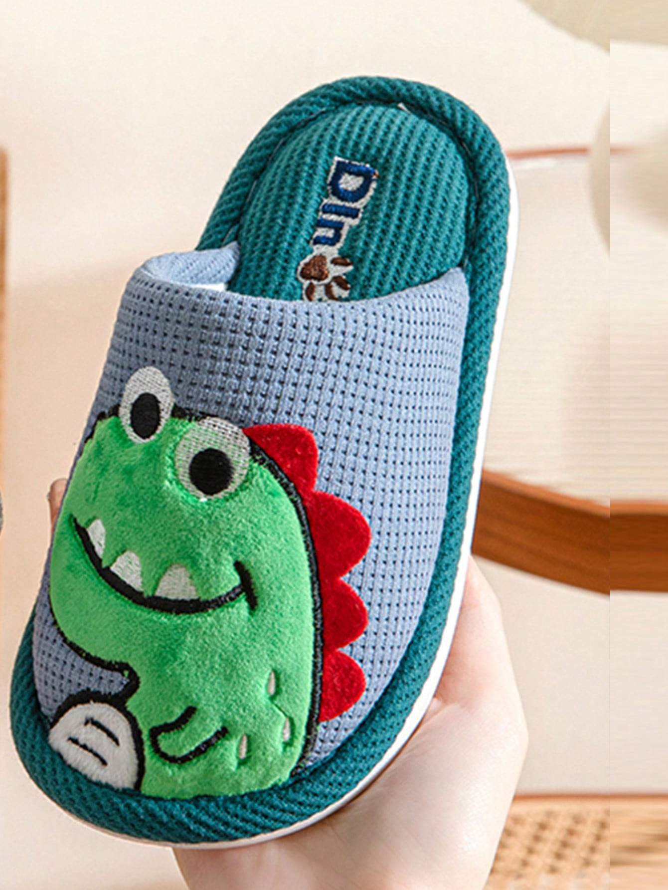 1 Pair Kids Slippers, Toddler Boys Cartoon Dinosaur Indoor Non-Slip House Shoes, Autumn/Winter Grey