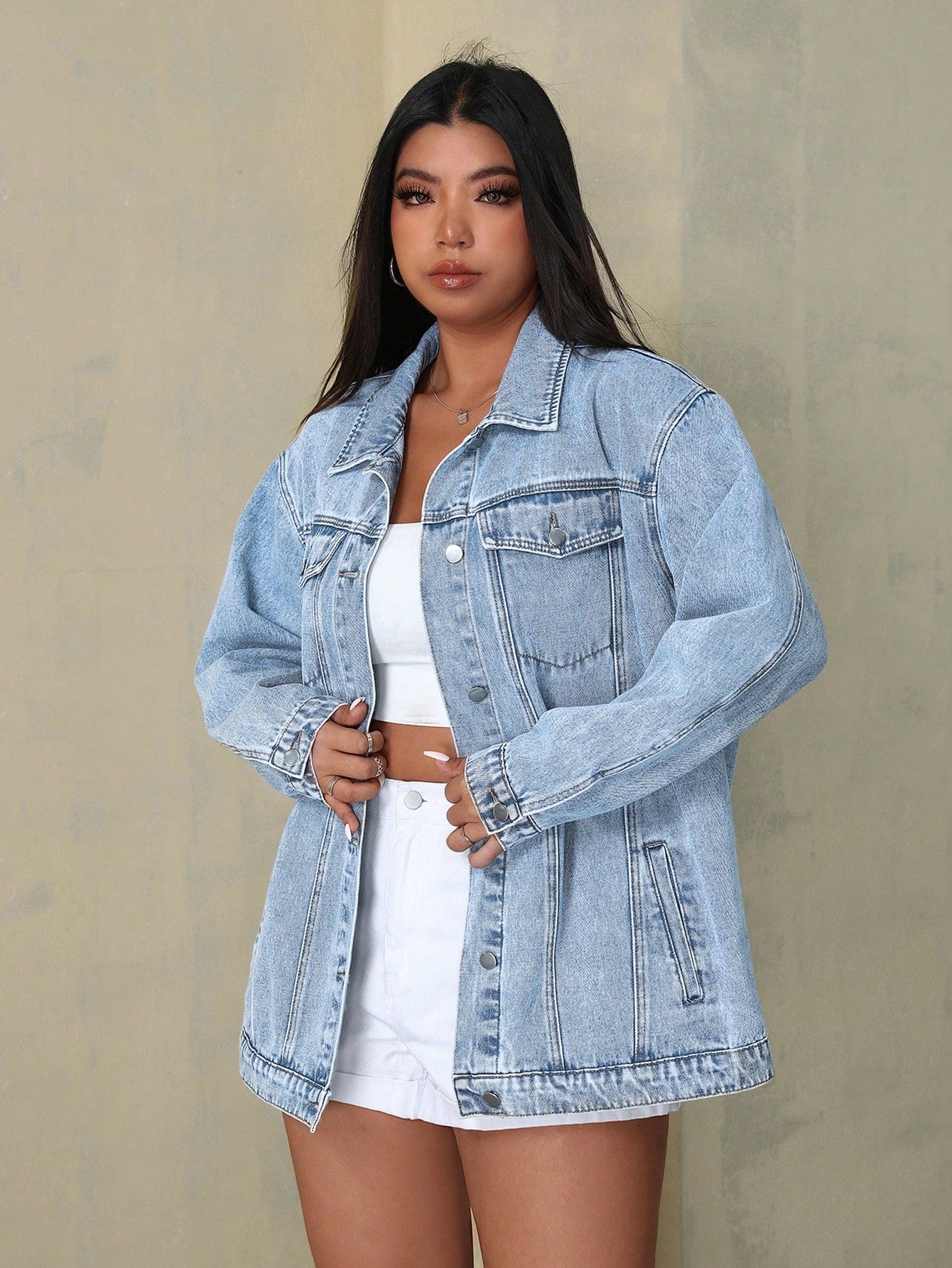 SHEIN EZwear Plus Size Women's Casual Loose Fit Drop Shoulder Long Sleeve Denim Jacket, Spring Autumn Light Wash