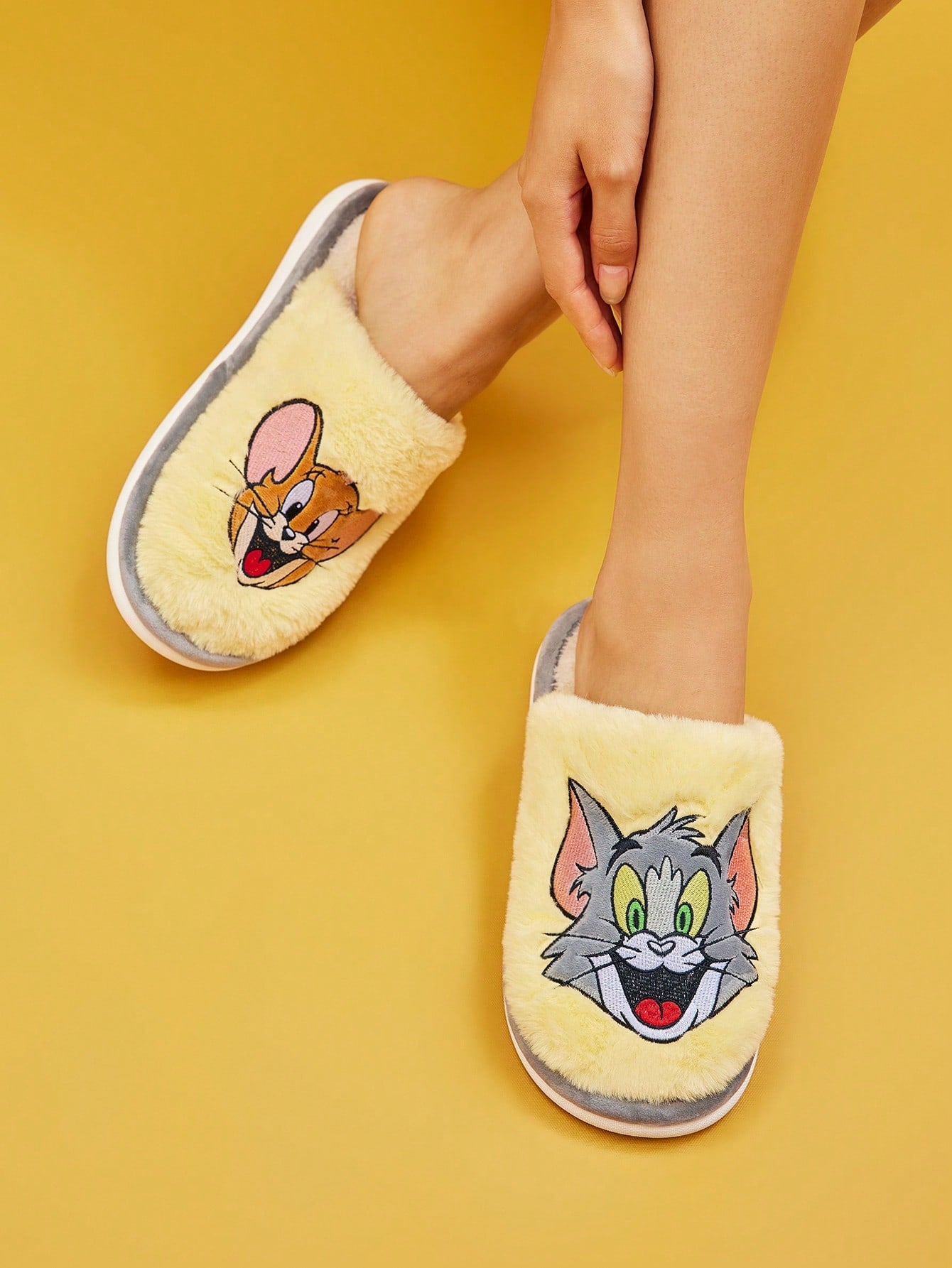TOM & JERRY X SHEIN Cartoon Embroidered Plush Ladies' House Slippers, For New Year Holiday, Spring Shoes Spring Break Easter Yellow