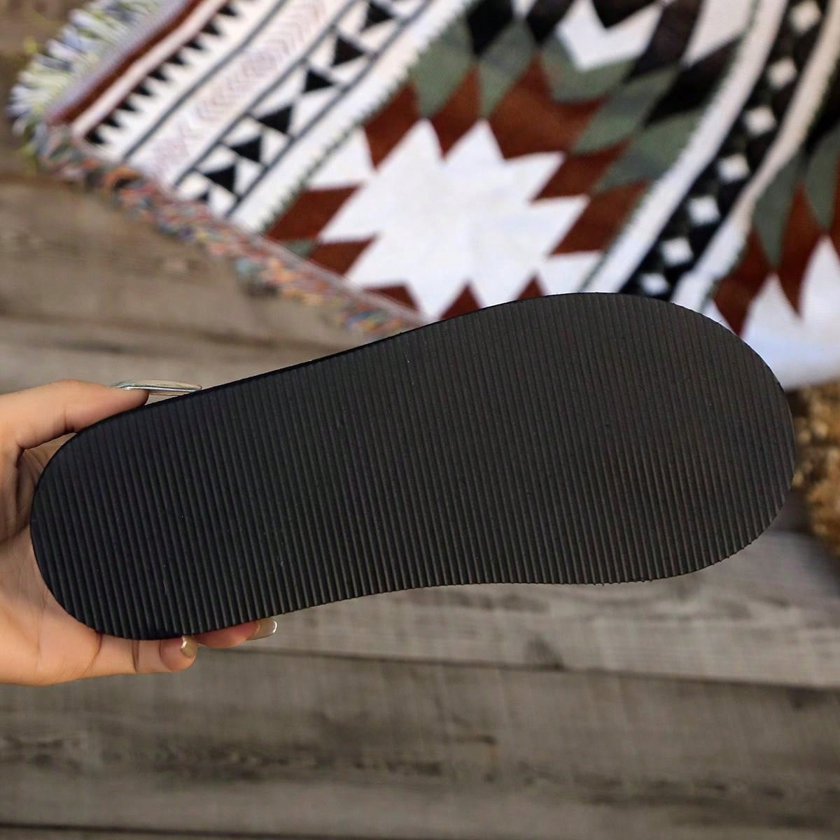 Women's Flip Flops - European & American Style Lightweight Comfortable Casual House Thong Sandals - Beach Slippers Black