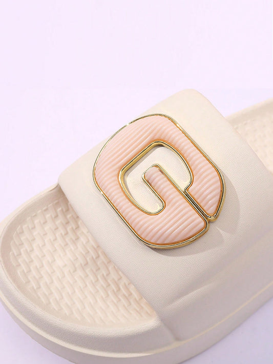 New Summer Style Simple Outdoor Women Comfortable Thick-Soled Slippers With Anti-Slip Design For Indoor Use Beige