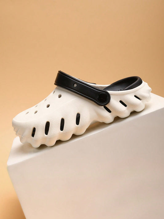 Kids Hollow Shoes Lightweight Anti-Slip Soft Bottom Teens Home Slippers Unisex Simple Beach Slides For Summer Black and White