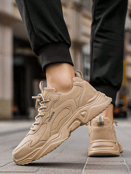 Men's Letter Print Spliced Lightweight Breathable Anti-Slip Hiking Shoes, Fashionable Men Sports Shoes & Casual Khaki