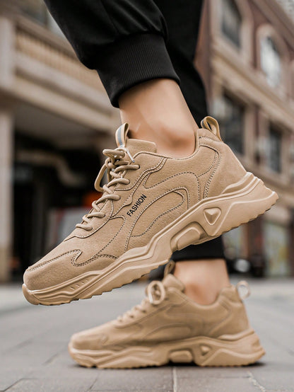 Men's Letter Print Spliced Lightweight Breathable Anti-Slip Hiking Shoes, Fashionable Men Sports Shoes & Casual Khaki